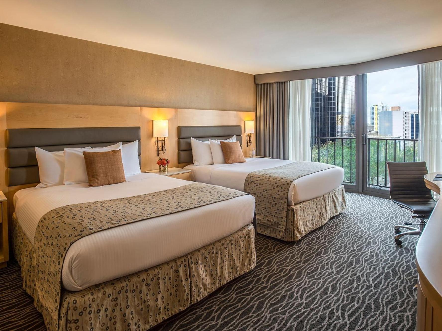 Warwick Seattle Hotel Bagian luar foto